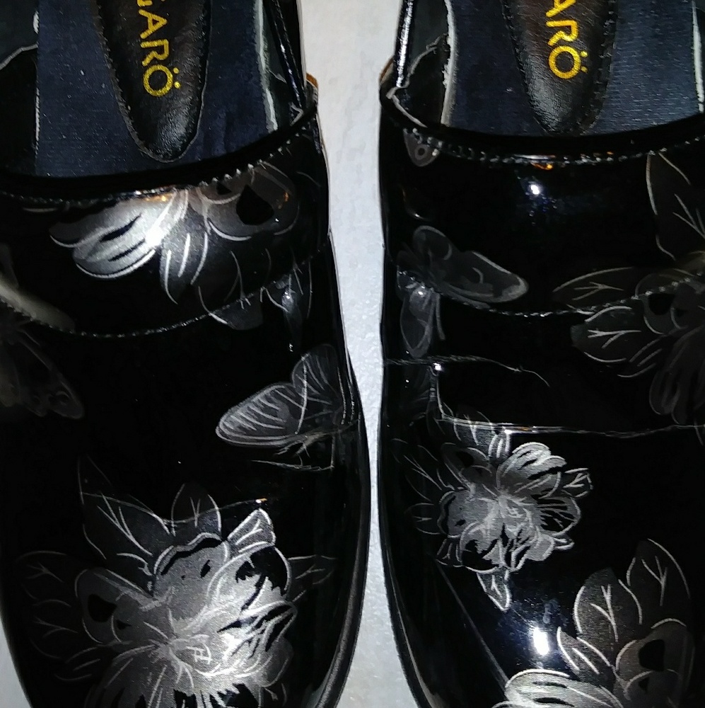Shoes - Picture 2 of 2